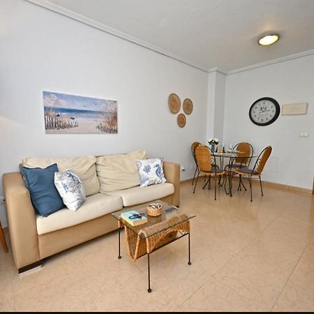 Beach Apartment Торевиеха Екстериор снимка