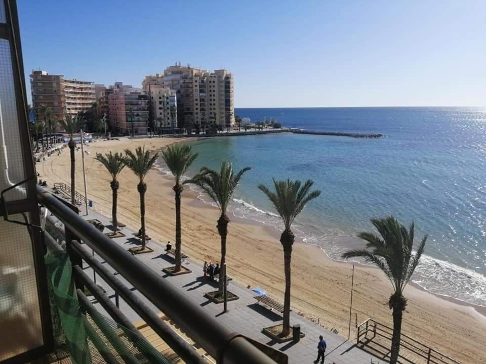 Beach Apartment Торевиеха Екстериор снимка