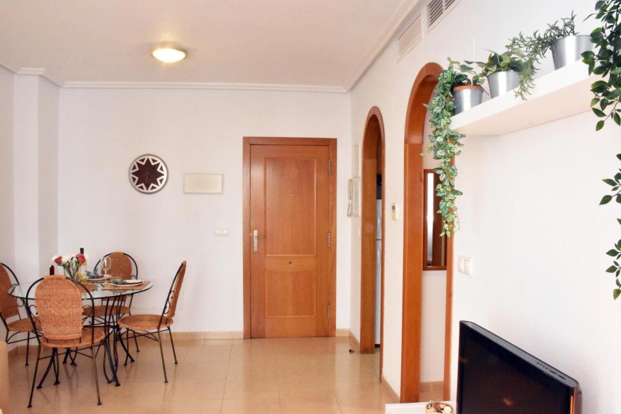 Beach Apartment Торевиеха Екстериор снимка