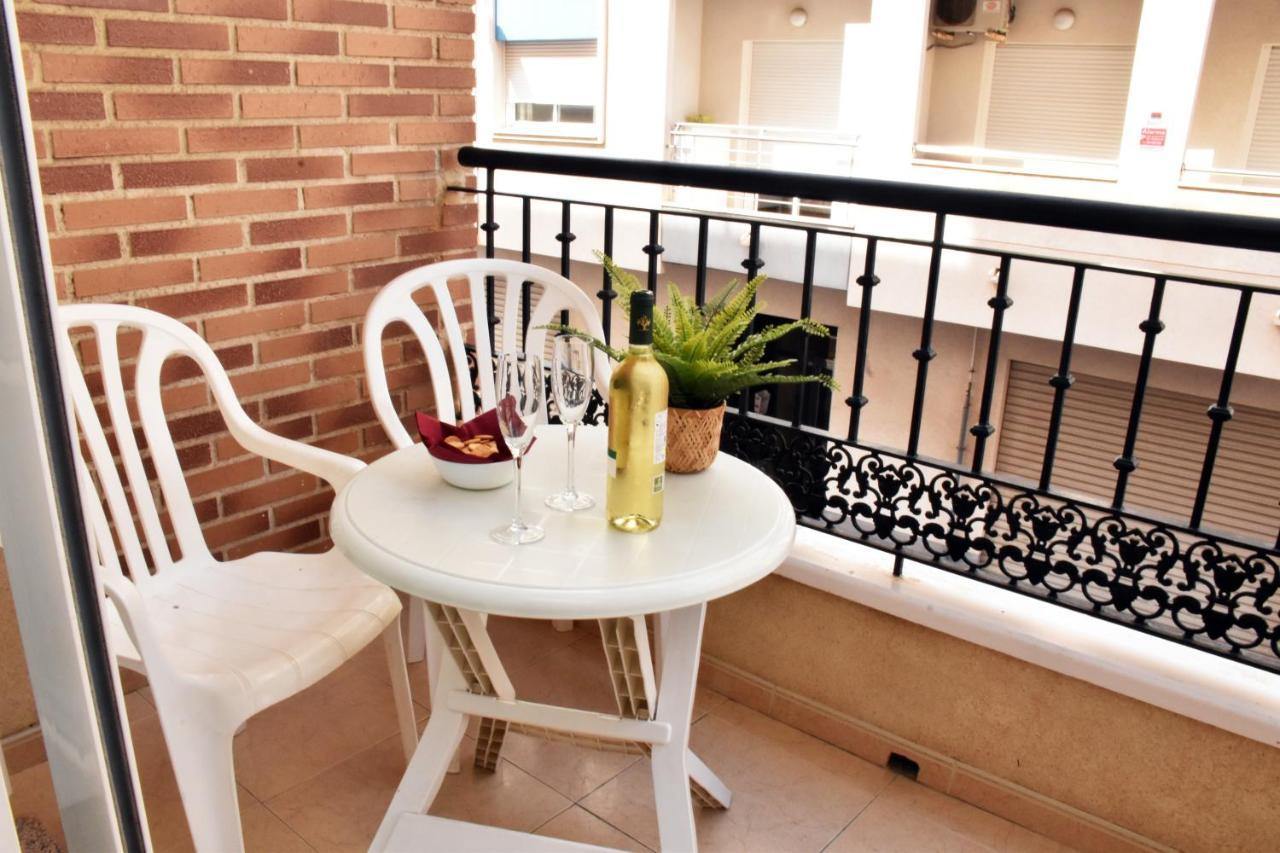 Beach Apartment Торевиеха Екстериор снимка