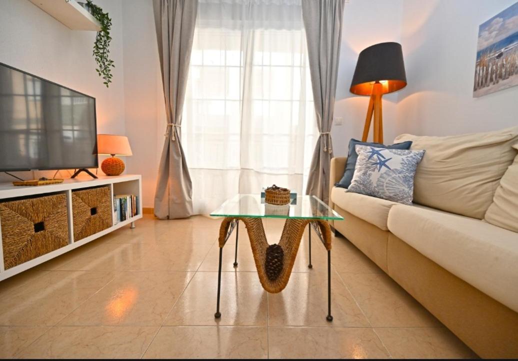 Beach Apartment Торевиеха Екстериор снимка