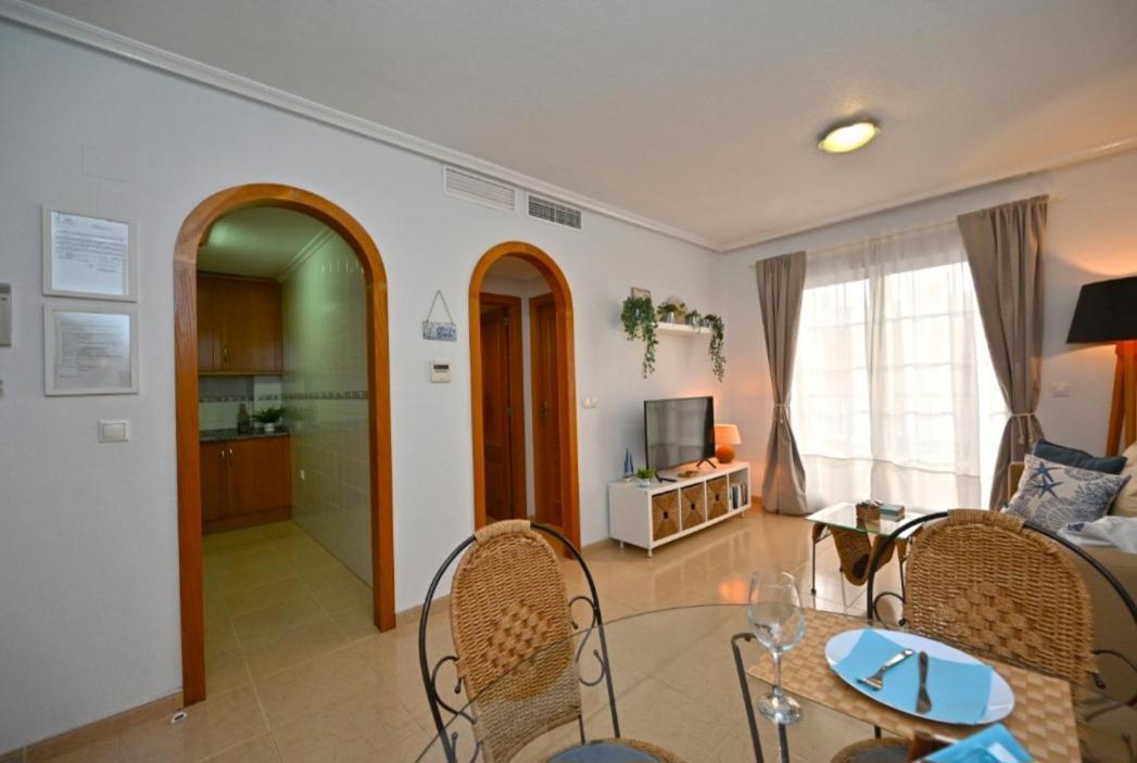 Beach Apartment Торевиеха Екстериор снимка